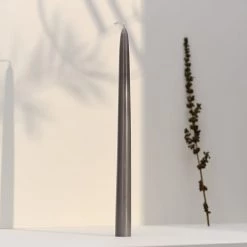 Bougies La Française 12 Bougies Flambeaux 8h Gris Intemporel -Bougeoirs Soldes Magasin 12 bougies flambeaux 8h gris intemporel 1