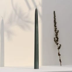 Bougies La Française 12 Bougies Flambeaux 8h Vert Intemporel -Bougeoirs Soldes Magasin 12 bougies flambeaux 8h vert intemporel 1