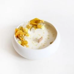 Origine Atelier Floral Bougies Bougie Fleurie Cire De Soja Et Fleurs Séchées Galet Douceur -Bougeoirs Soldes Magasin bougie fleurie cire de soja et fleurs sechees galet safran 6