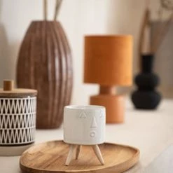 Maisons Du Monde Bougies Bougie Parfumée En Céramique Blanche Et Schima 110g -Bougeoirs Soldes Magasin bougie parfumee en ceramique blanche et schima 110g 1000 12 29 208432 3