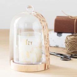 Maisons Du Monde Décorations à Poser De Noël Bougie Parfumée Imprimé Doré Sous Cloche En Verre -Bougeoirs Soldes Magasin bougie parfumee imprime dore sous cloche en verre 1000 6 8 197546 3