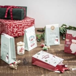 Maisons Du Monde Décorations à Poser De Noël Coffret 3 Bougies De Noël En Verre Avec Couvercle 3x45 -Bougeoirs Soldes Magasin coffret 3 bougies de noel en verre avec couvercle 3x45 1000 10 40 163261 7