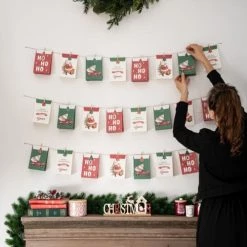 Maisons Du Monde Décorations Lumineuses De Noël Coffret Mini Bougies Parfumées (x3) En Verre Rouge à Motifs Blancs 135g -Bougeoirs Soldes Magasin coffret mini bougies parfumees x3 en verre rouge a motifs blancs 135g 1000 3 29 208678 4