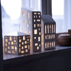 Kähler Design Bougeoirs Maison De Lumière Urbania Céramique Blanc 8x11x8 Cm -Bougeoirs Soldes Magasin maison de lumiere urbania ceramique blanc 8x11x8 cm 4