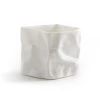 Serax Bougeoirs Petit Photophore Porcelaine Froissée 7x7x7 -Bougeoirs Soldes Magasin petit photophore porcelaine froissee 7x7x7